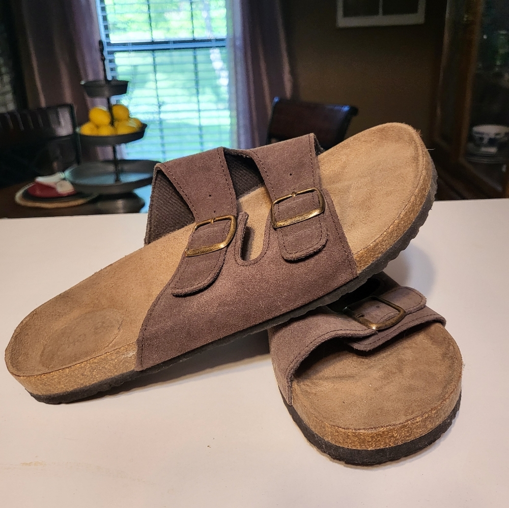 Sandals - Picture 4 of 4